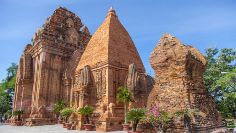 po nagar cham towers