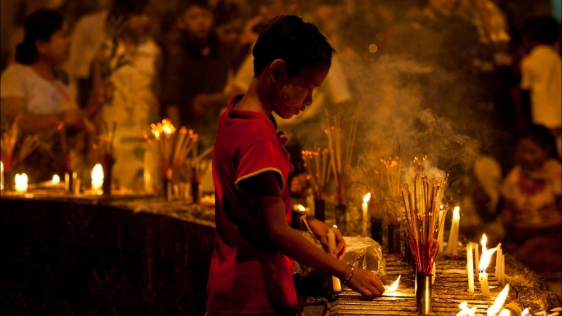Fullmoon day of Kayson festival