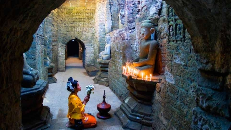 Shitthaung Pagoda Festival