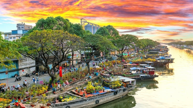 Sunset in Binh Dong Wharf