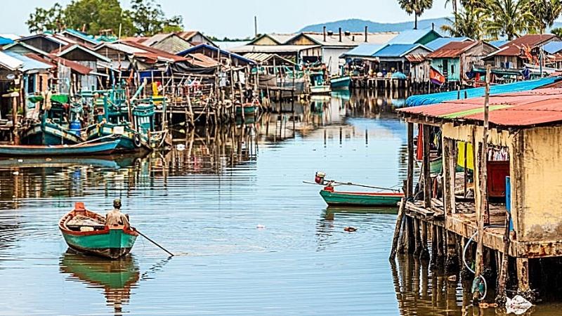 Best place to visit in Cambodia - Kampot floating village
