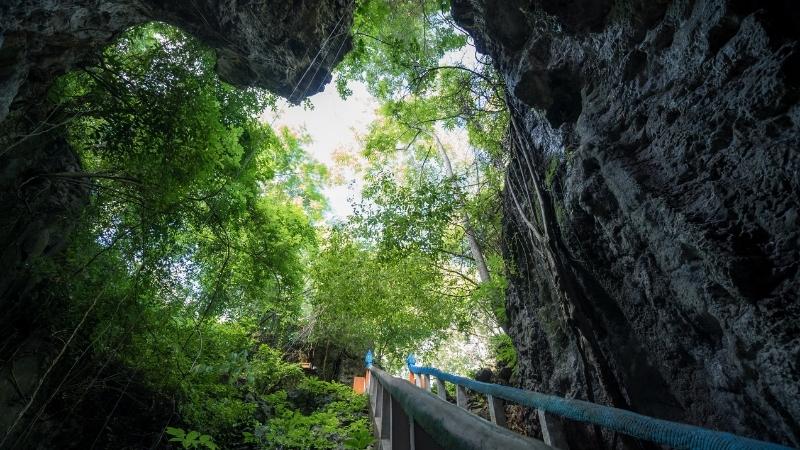 8 Best Historical Places In Cambodia Phnom Sampeau