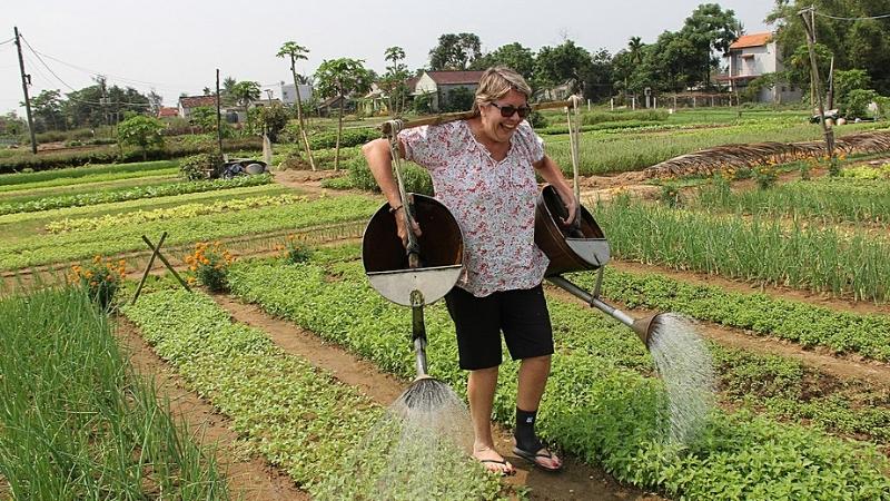 9 Days in Vietnam Itinerary Tra Que Vegetable Village