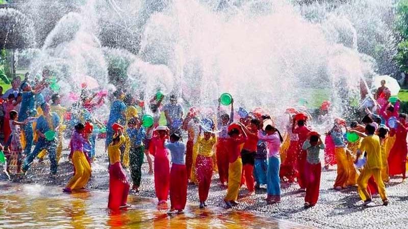 Cambodia Weather April The Water Festival