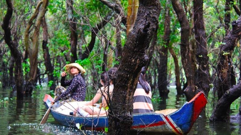 Cambodia Weather March Floating Market