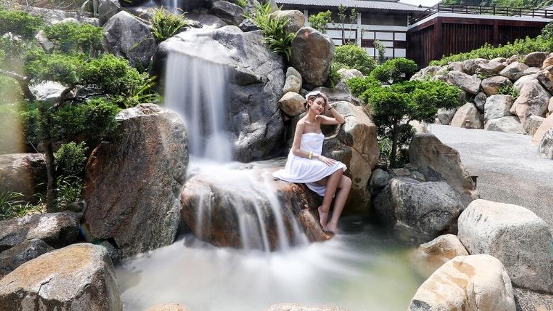 Garden Bath at Yoko Onsen Quang Hanh