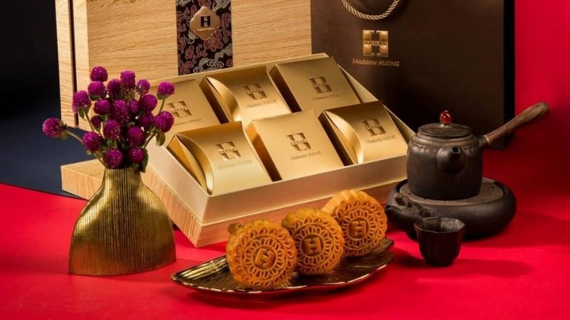 The Luxurious Madame Huong Mooncake 