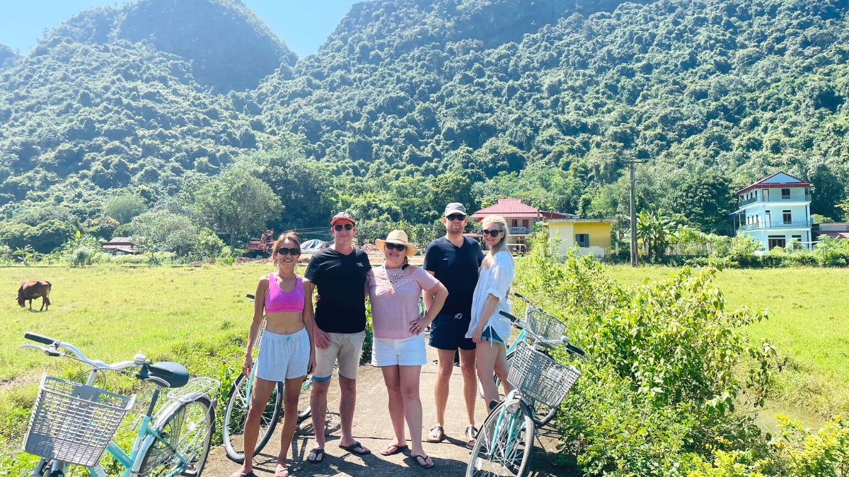 Cycling with friends in Viet Hai village