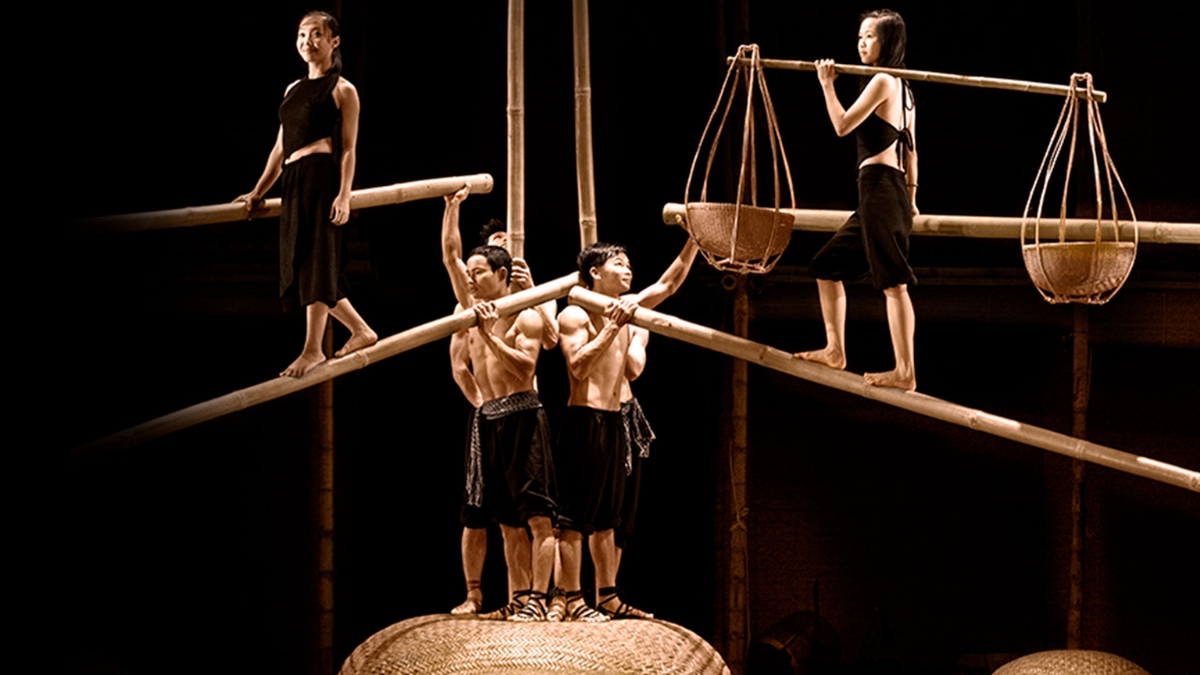 An impressive scene of the A O Show