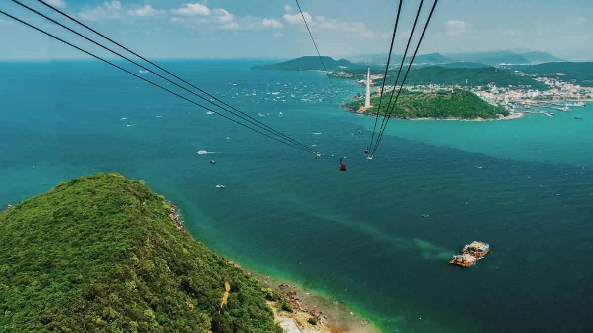 Admire The Small And Large Islands Of Phu Quoc From Above