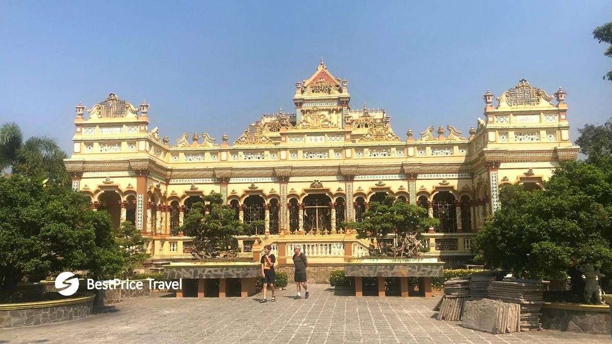 Vinh Trang Pagoda In The Morning