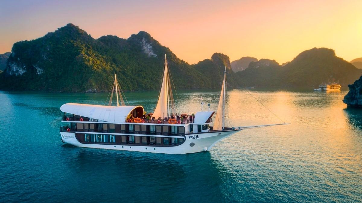 Sena Cruise In Halong Bay (Image Sena Cruise 2 Days 1 Night)