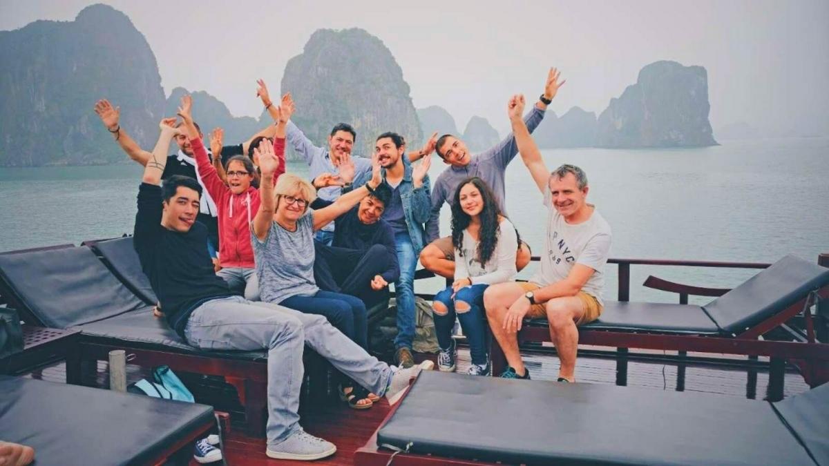 Winter Halong Bay Trip (Image Thibault Lema&icirc;tre)