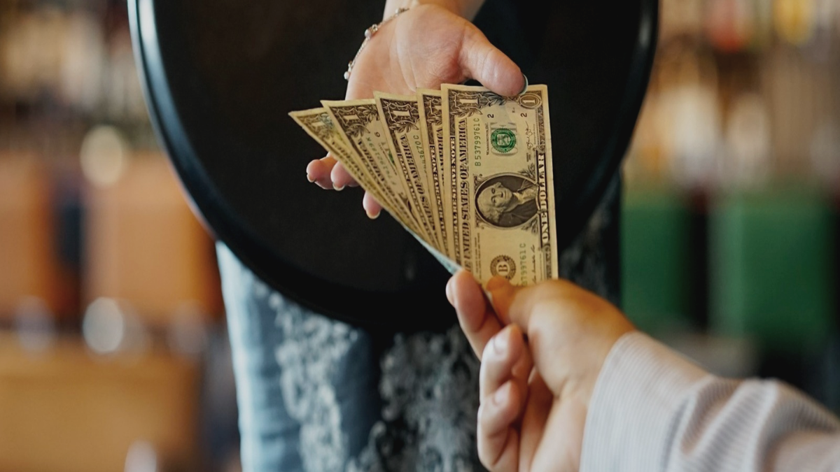 Tipping in Vietnam