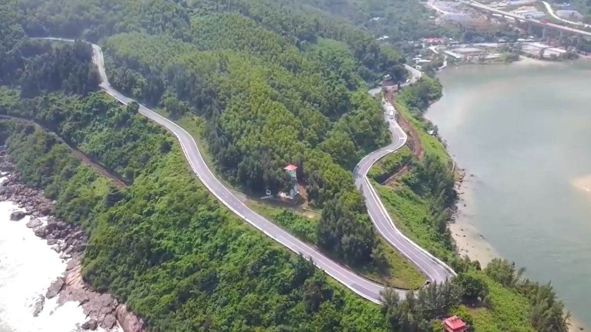 Hai Van Pass One Of The Most Beautiful Roads In Vietnam