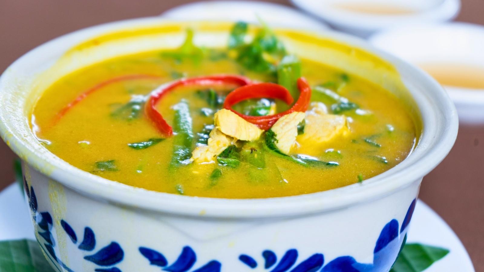 Kari Sach Moan (Cambodian Chicken Curry)