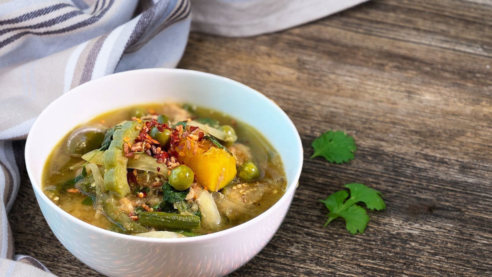 01 A Taste Of Cambodian Soup Samlor