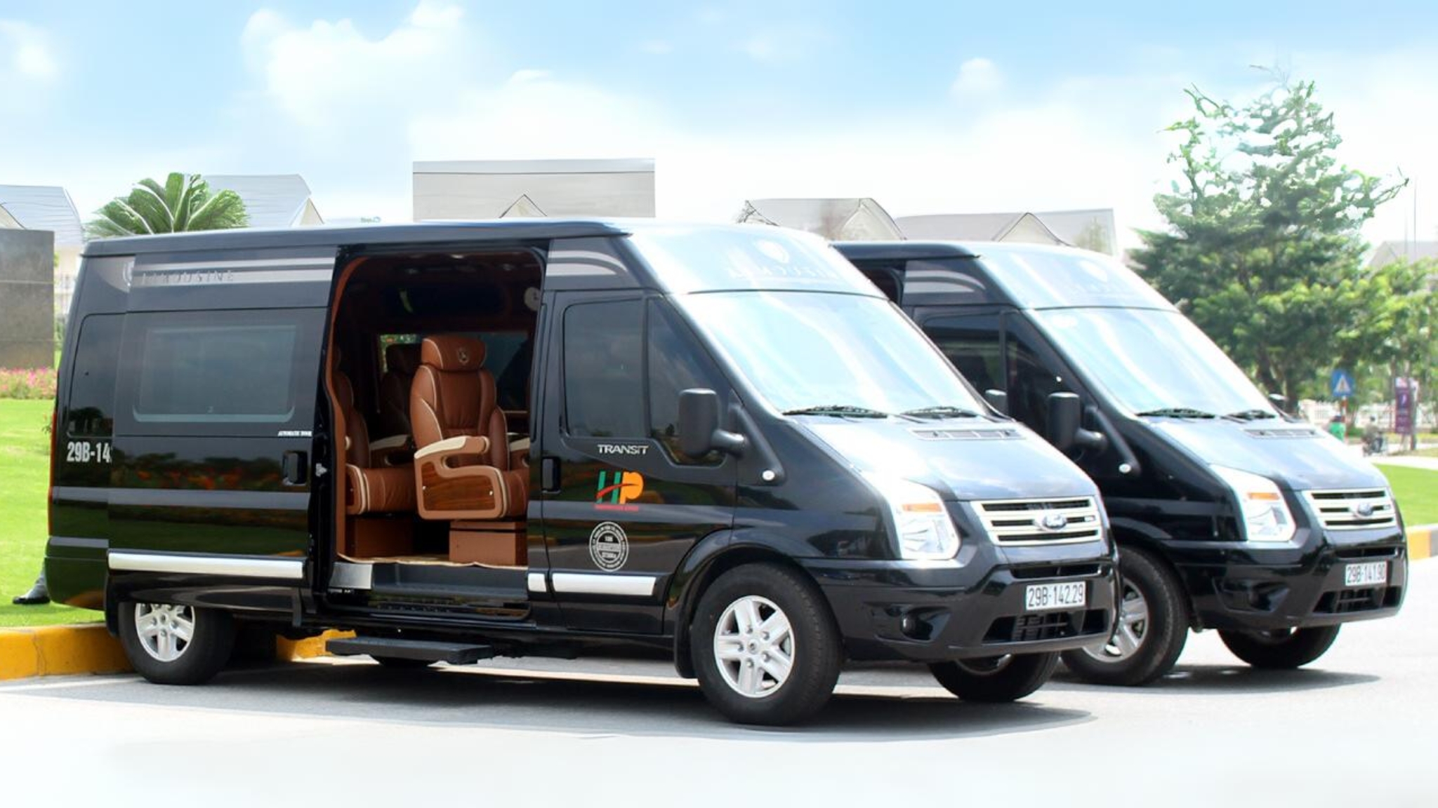 Hoang Phu Transport Limousine (cre FB Page HOANG PHU Limousine)