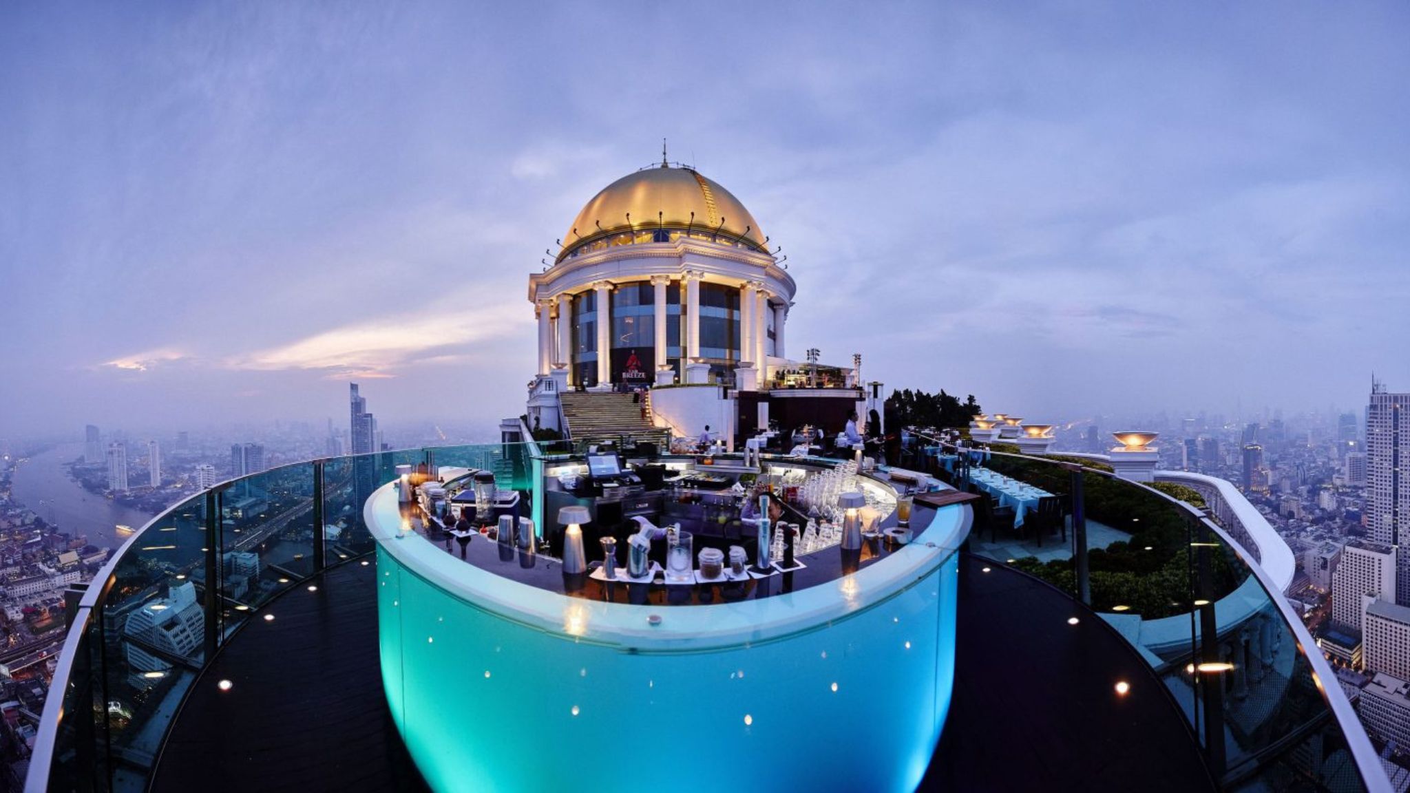 Admire 360-degree Riverside View In Sky Bar