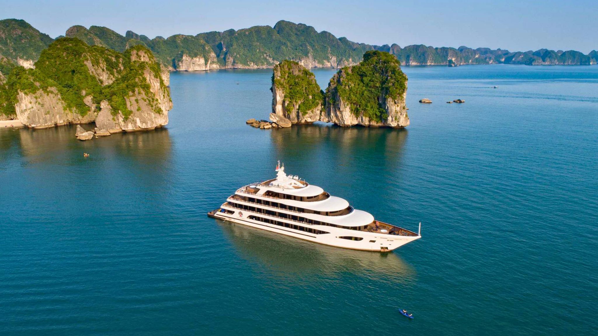 Book A Relaxing Cruise Through Cat Ba