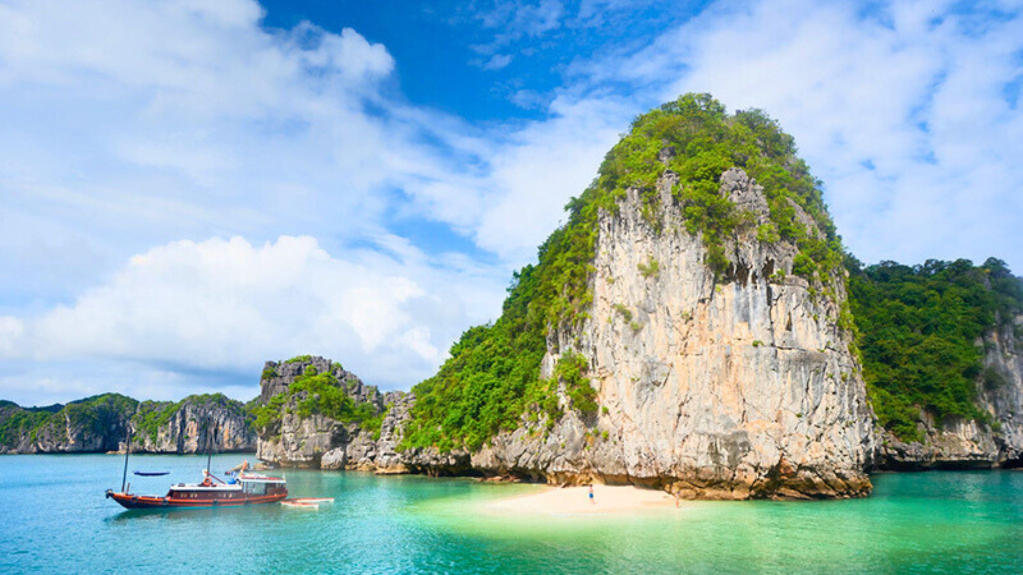 Immerse Yourself In The Incredible View Of Three Peaches Beach