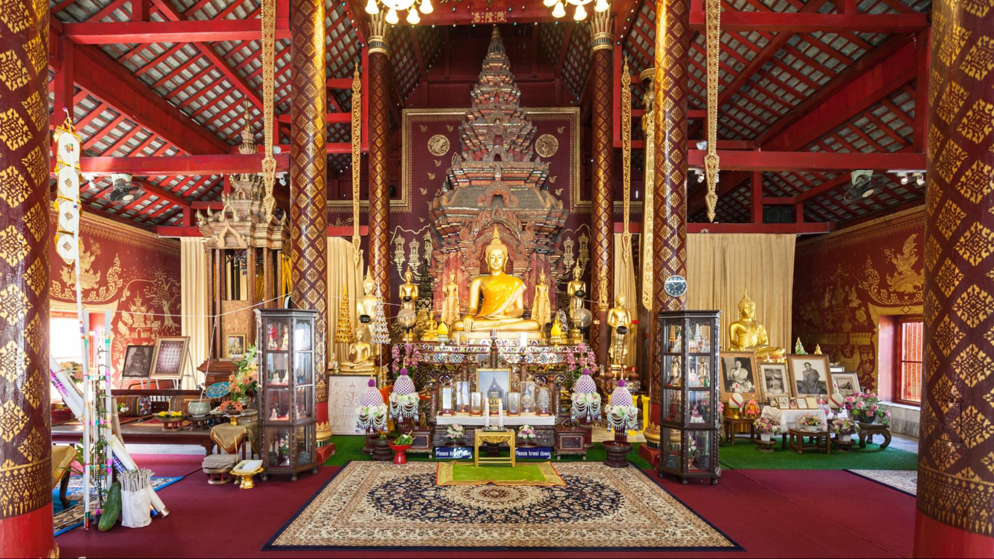 Wat Chiang Man is the very first temple built in Chiang Mai