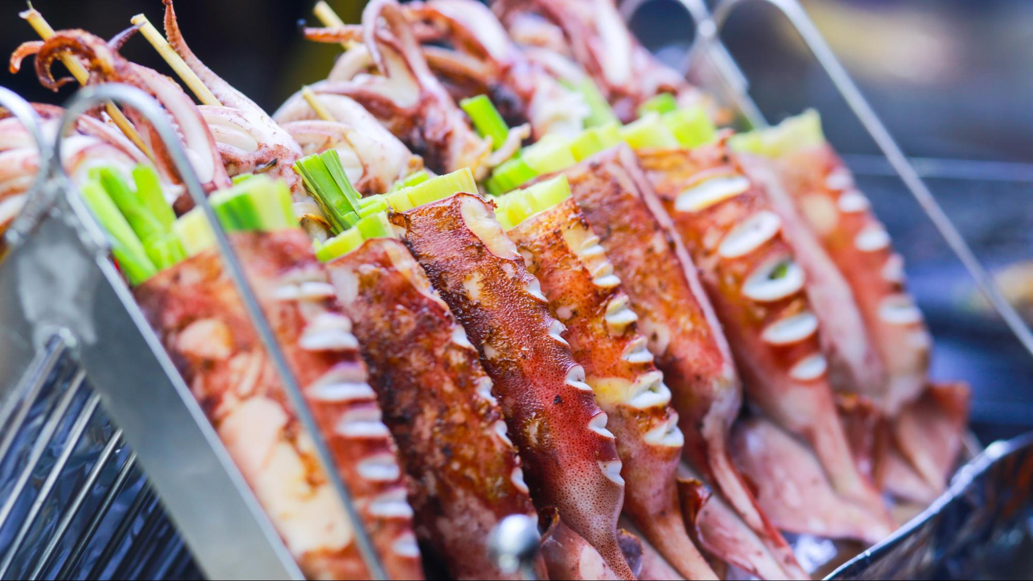 Wander through Ho Thi Ky market for the best street foods in Sai Gon