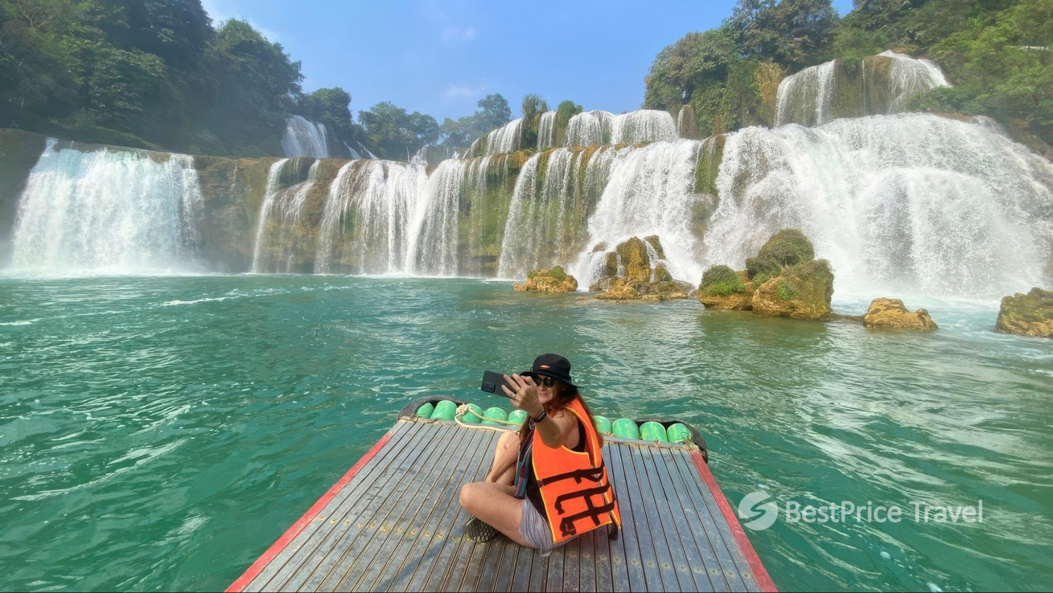 Admire the majestic beauty of Ban Gioc Waterfalls