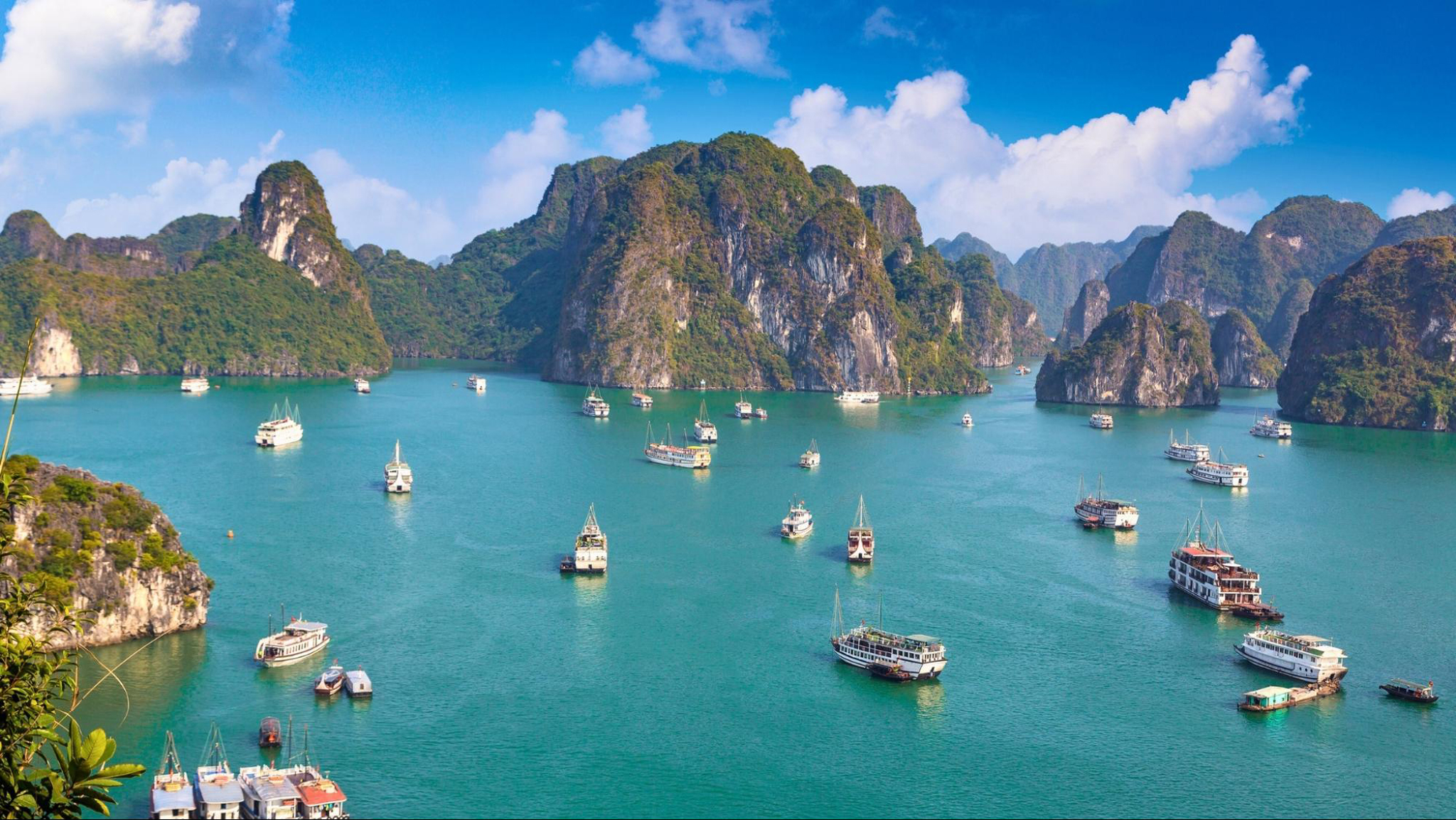 Witness the breathtaking scenery of Halong Bay