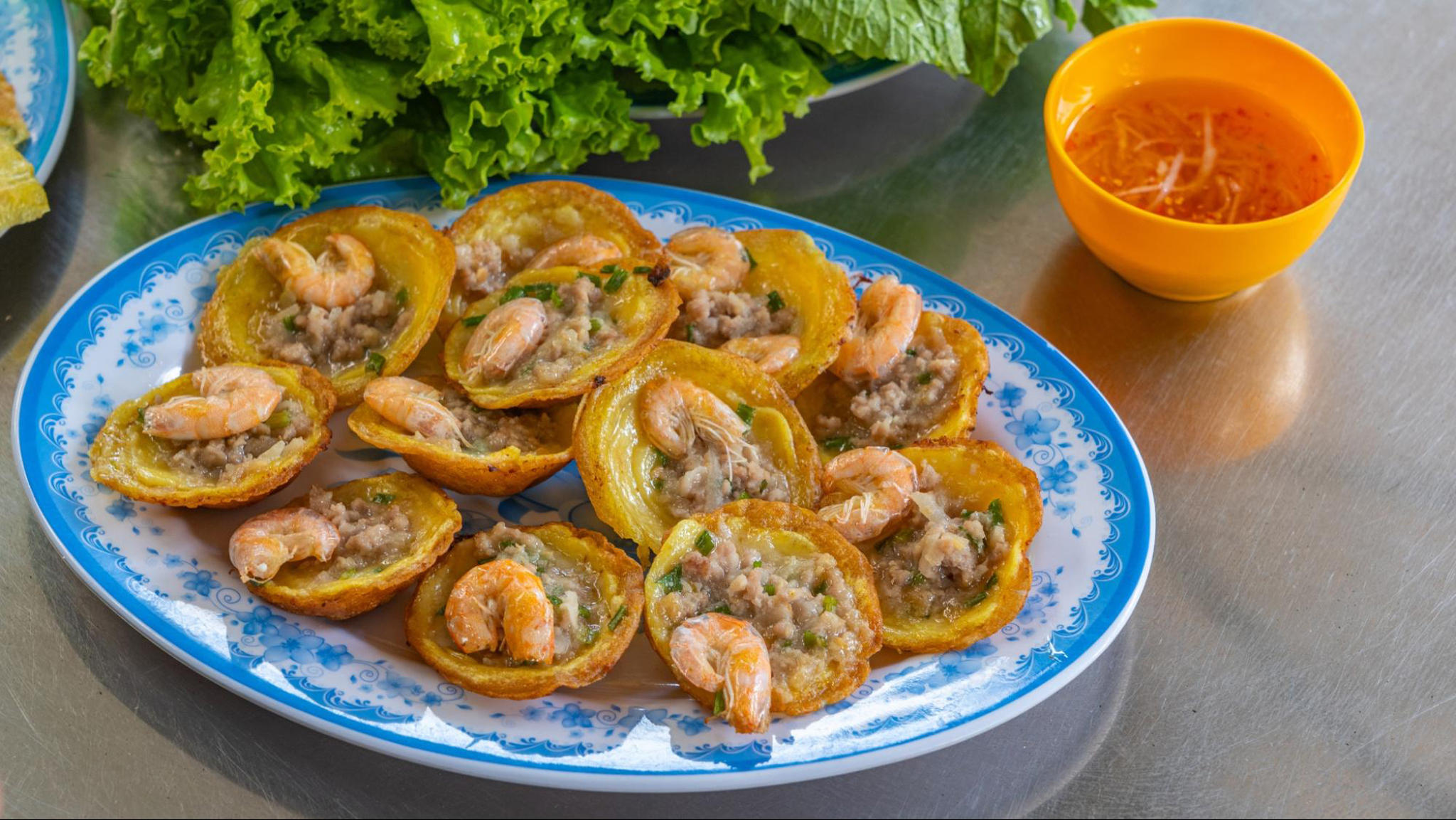 Banh Khot - popular street food from southern Vietnam