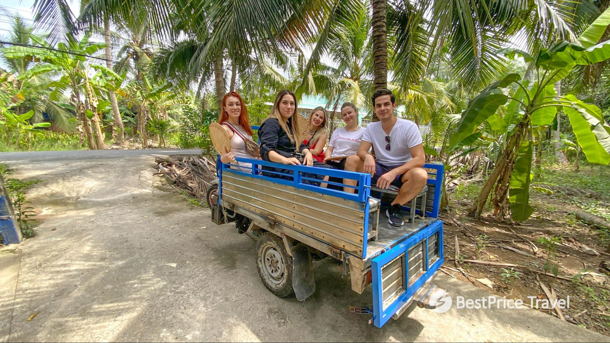 Hop on a &lsquo;Xe Loi&rsquo; to explore the fruit orchards in Mekong Delta