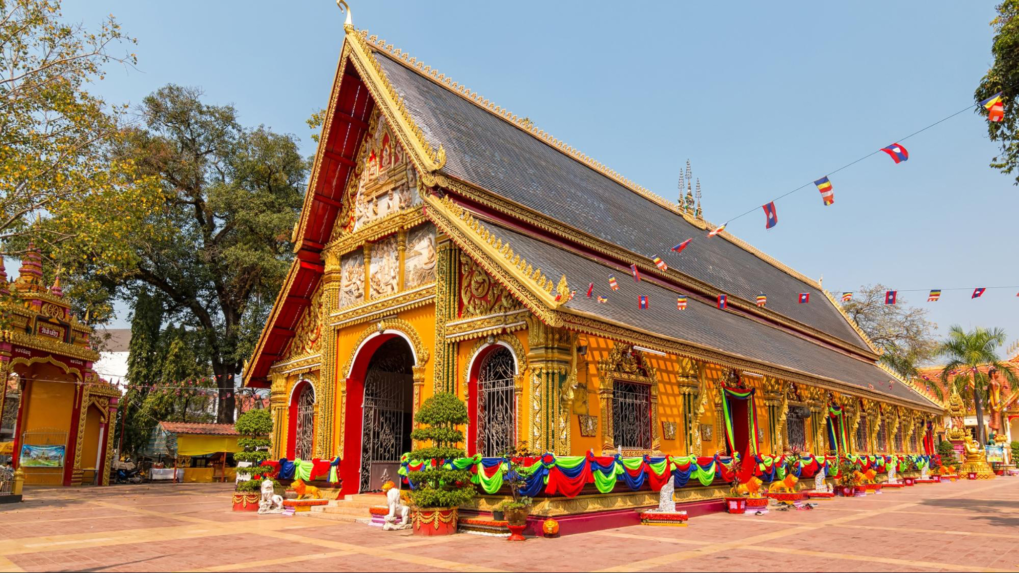 Wat Si Muang, built in 1566, houses the main pillar of the city
