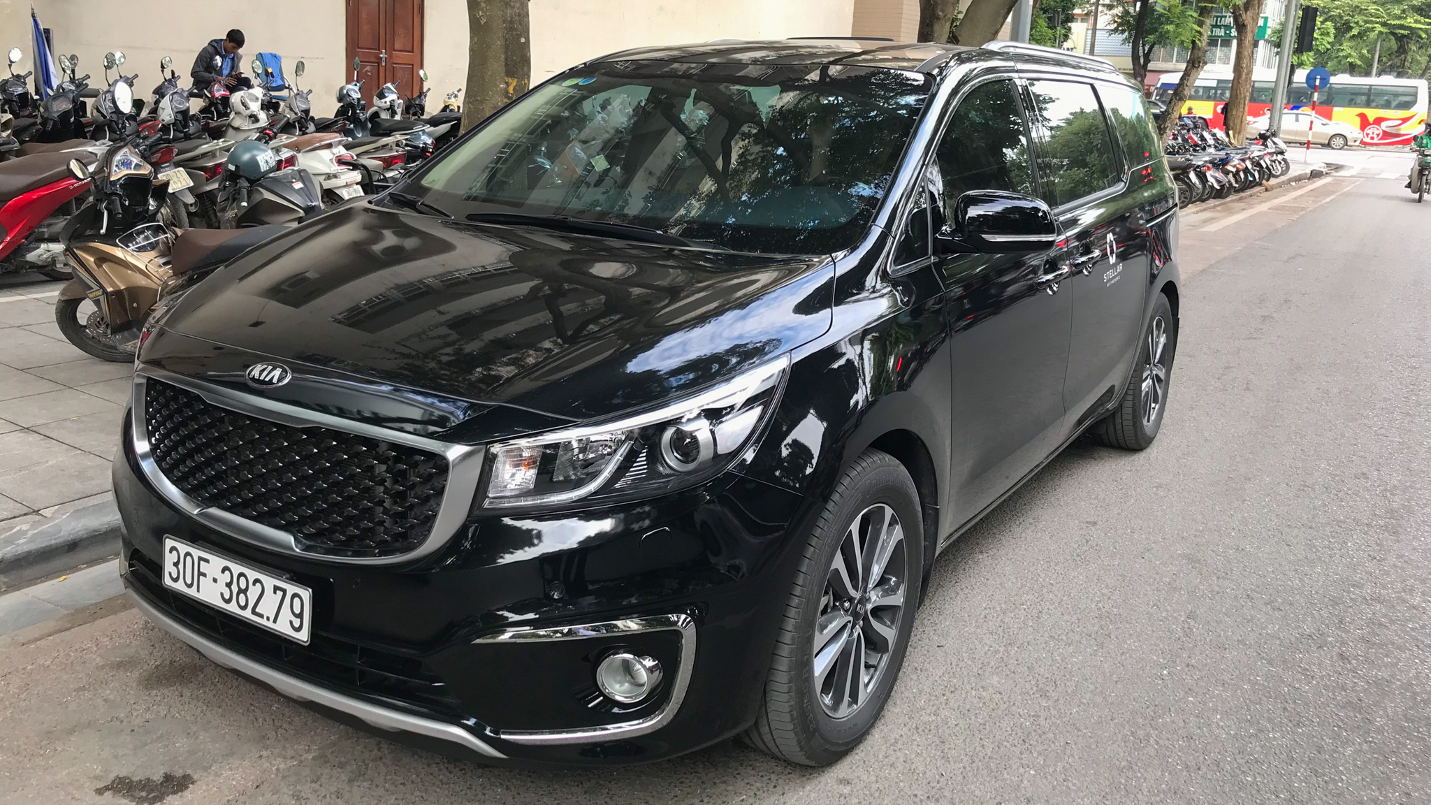 Relax and enjoy a comfortable ride tailored to your schedule