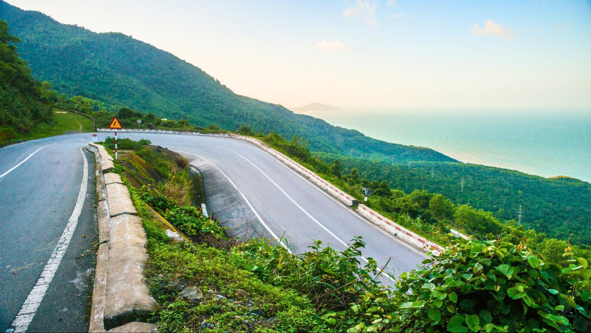 Hai Van Pass offers breathtaking views and stunning natural beauty