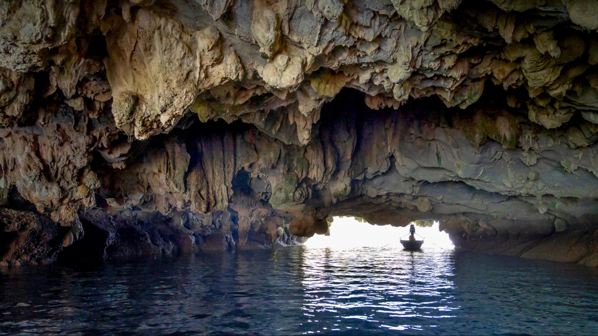 Discovering the gorgeous cave and serene waters truly gives you peace of mind.