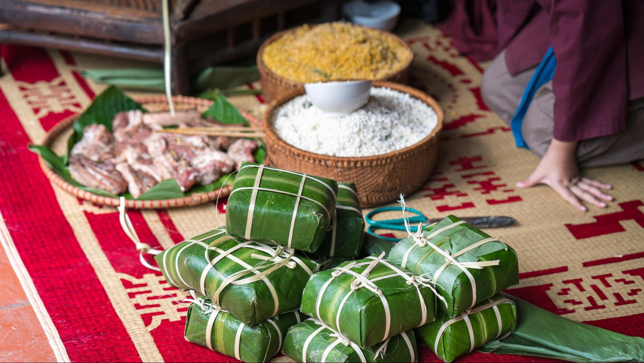 Banh Chung is a symbol of Vietnamese culture and family traditions