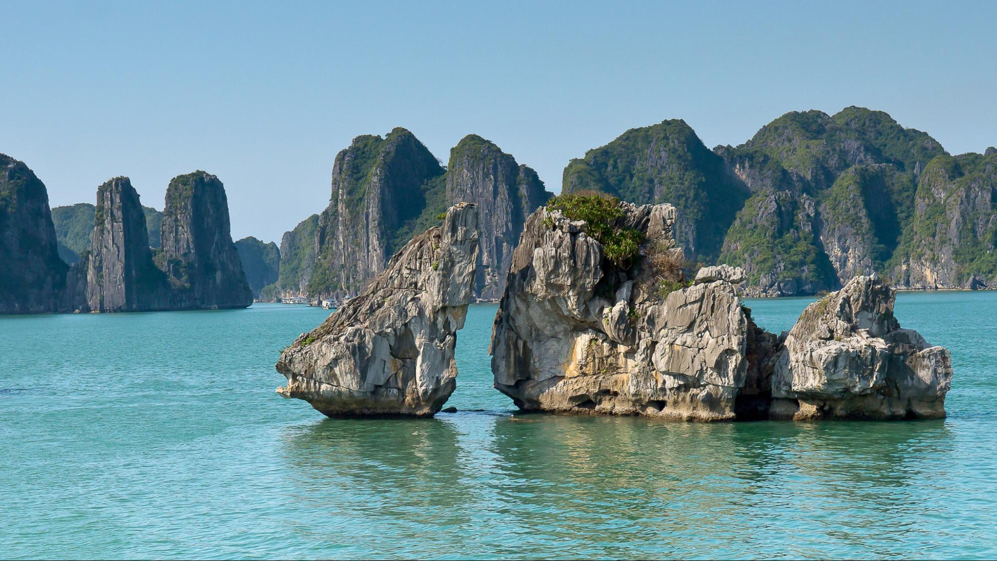 The mysterious cave formation in Halong is the result of millions of years