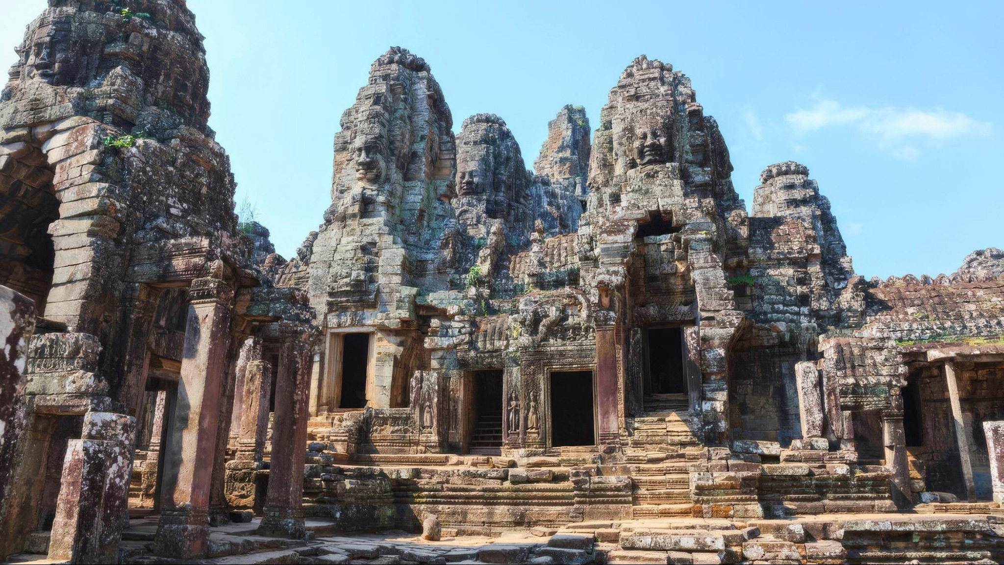 Immerse in the ancient beauty of Angkor Thom