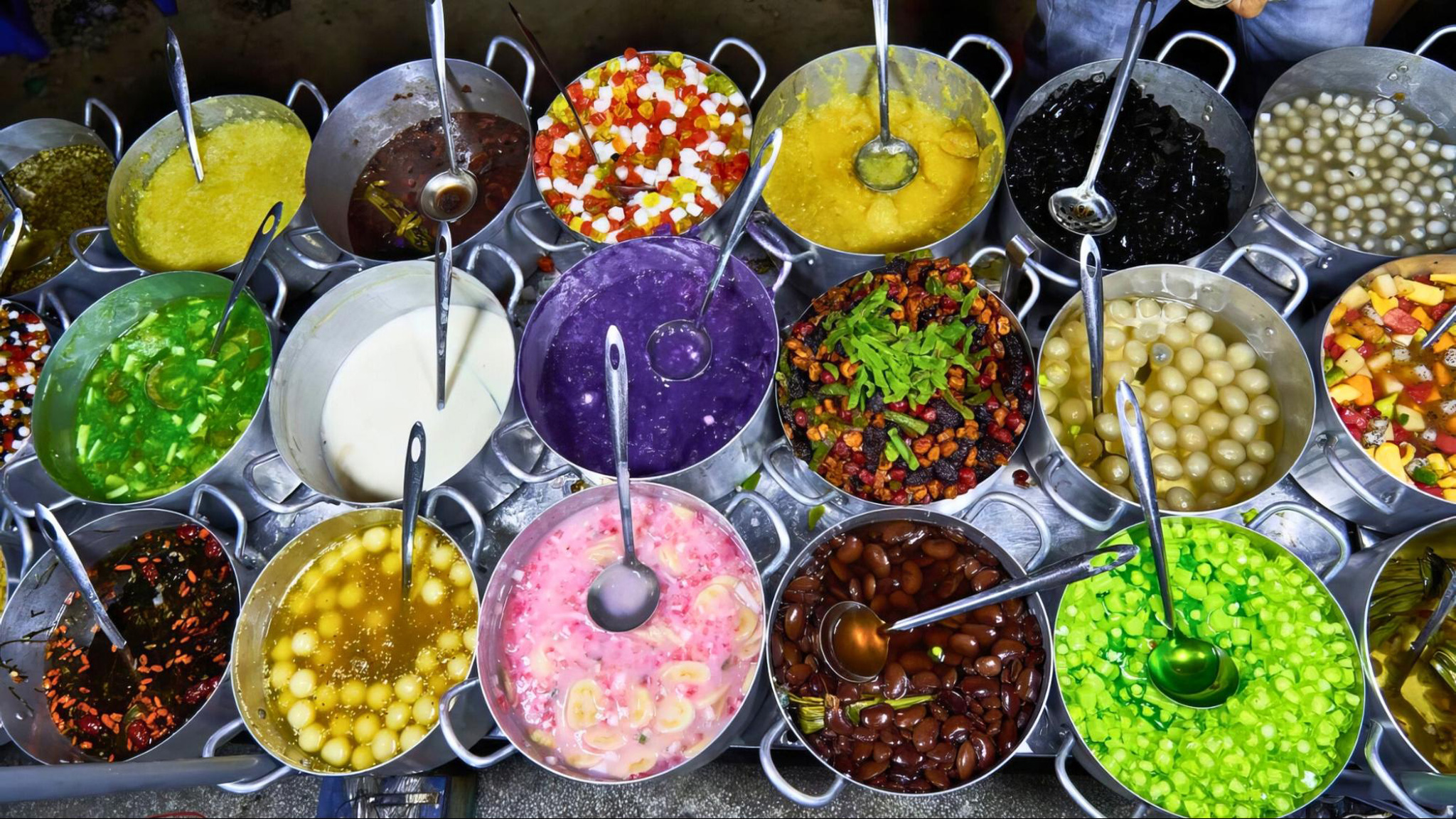 Che is a delightful dessert in Vietnam, known for its variety and unique flavors