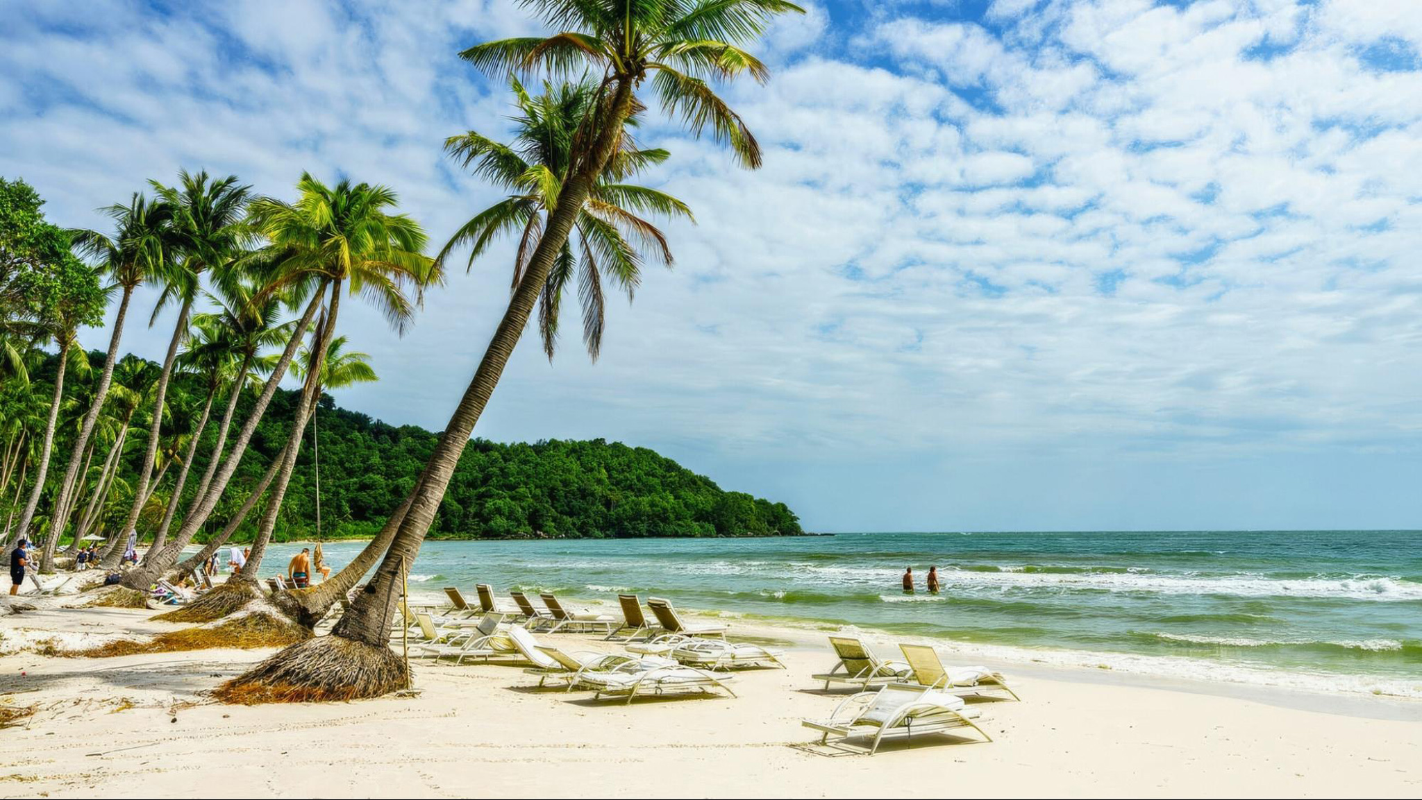 Unwind on the serene shores of Bai Sao