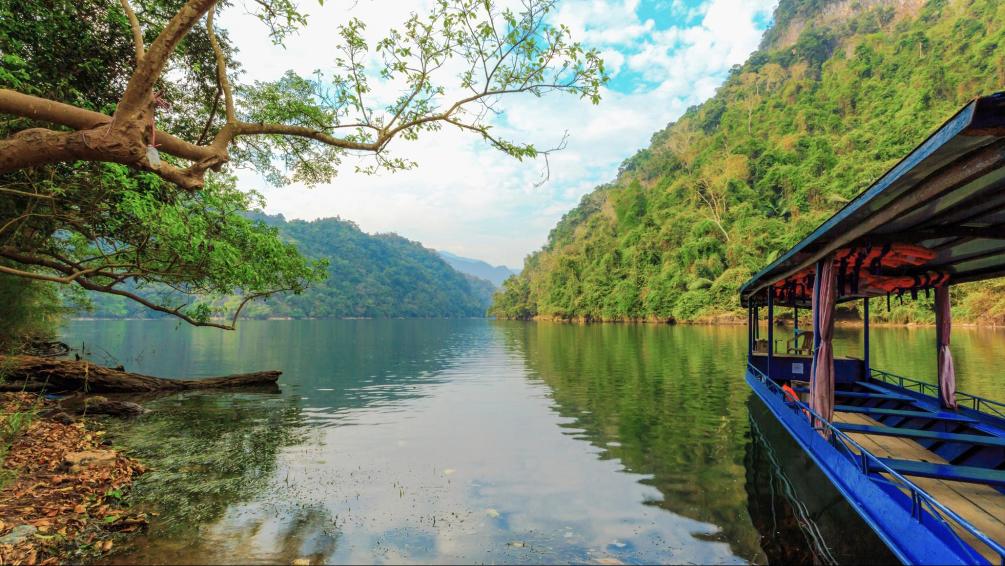 Immerse in the peaceful atmosphere of Ba Be Lake