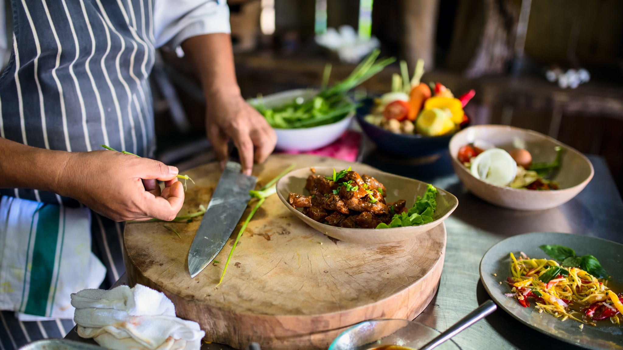 Join a Vietnamese cooking class in Hanoi