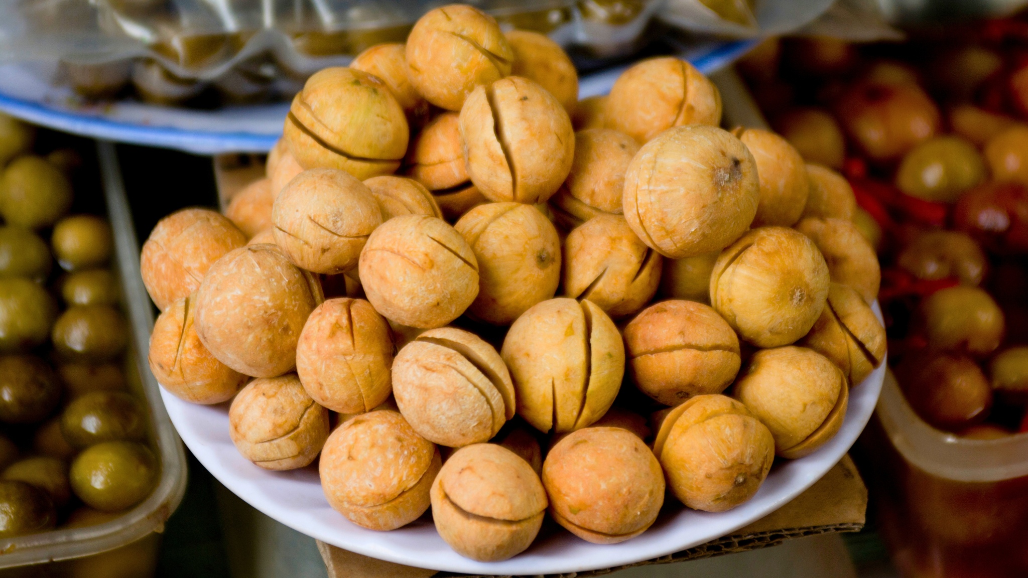 Bright yellow dracontomelon fruits