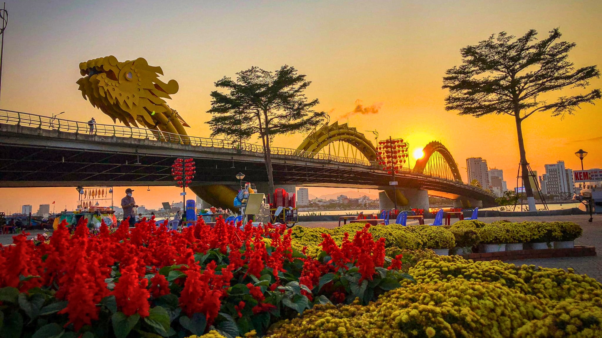 Visit Danang in December