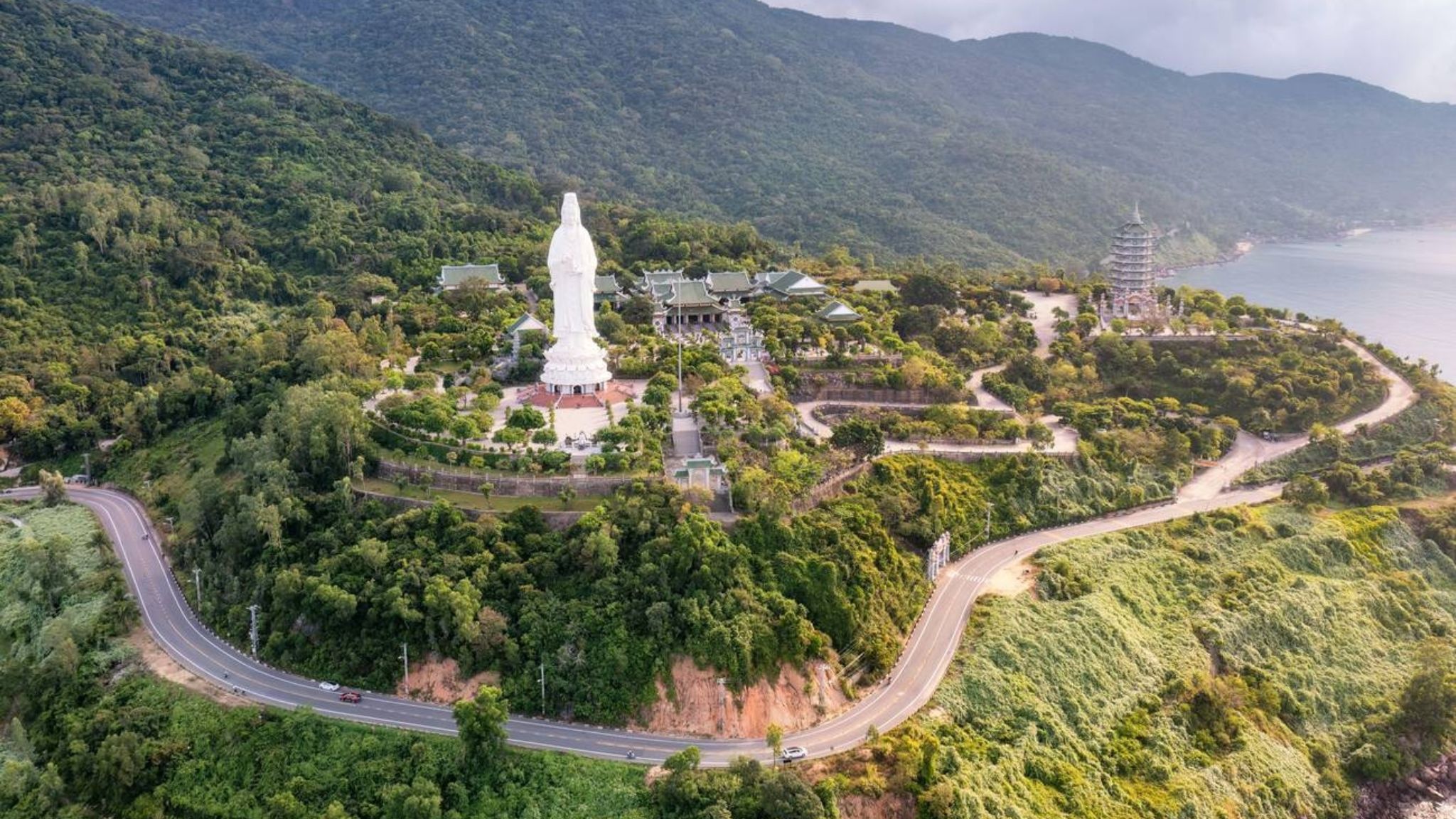 Visiting Son Tra Peninsula In September Offers Natural Beauty And A Refreshing Escape