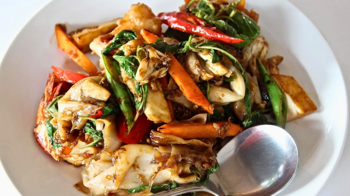 Pad Kee Mao Talay