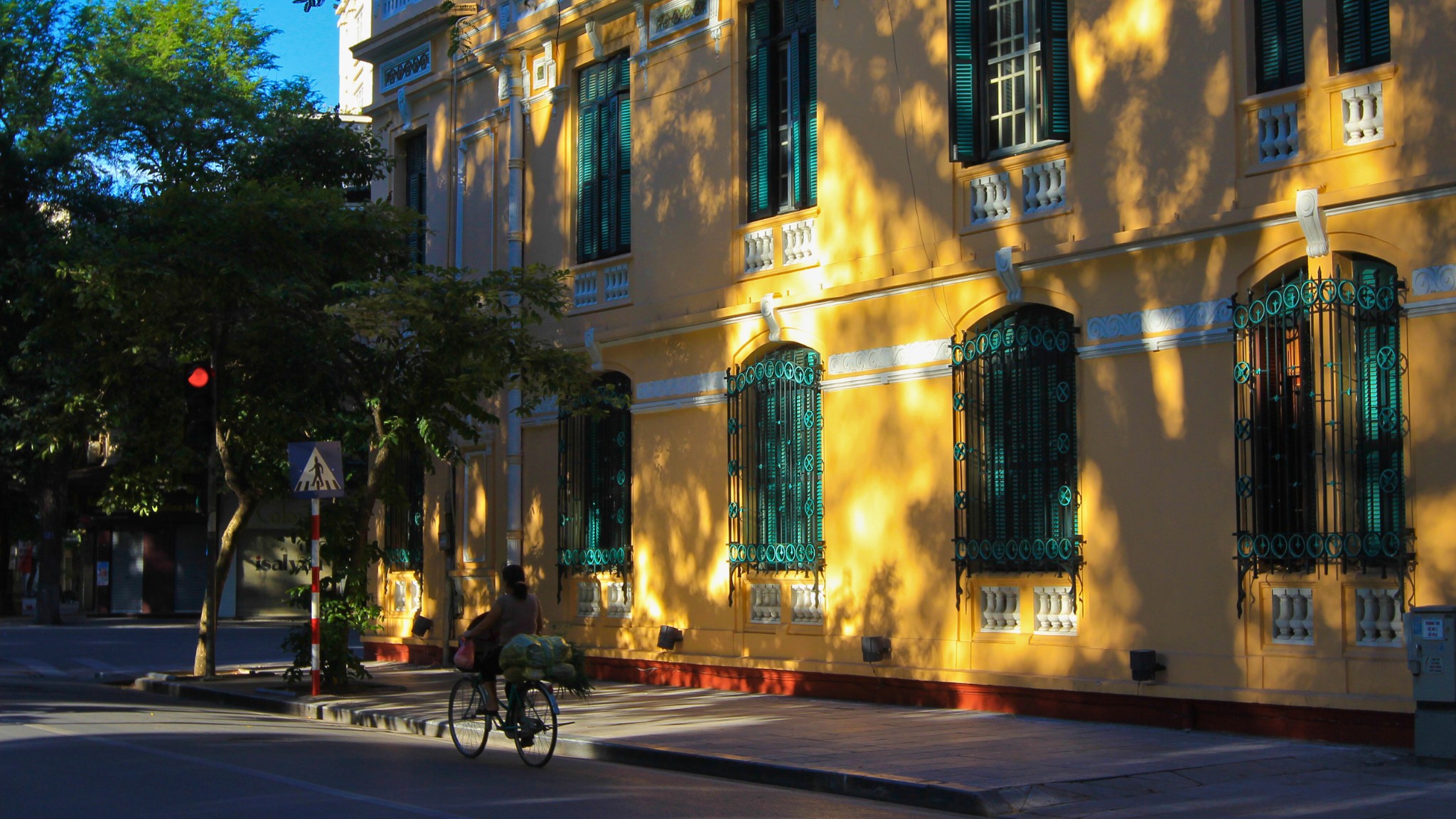 Hanoi&rsquo;s October weather brings sunny mornings with occasional brief afternoon showers