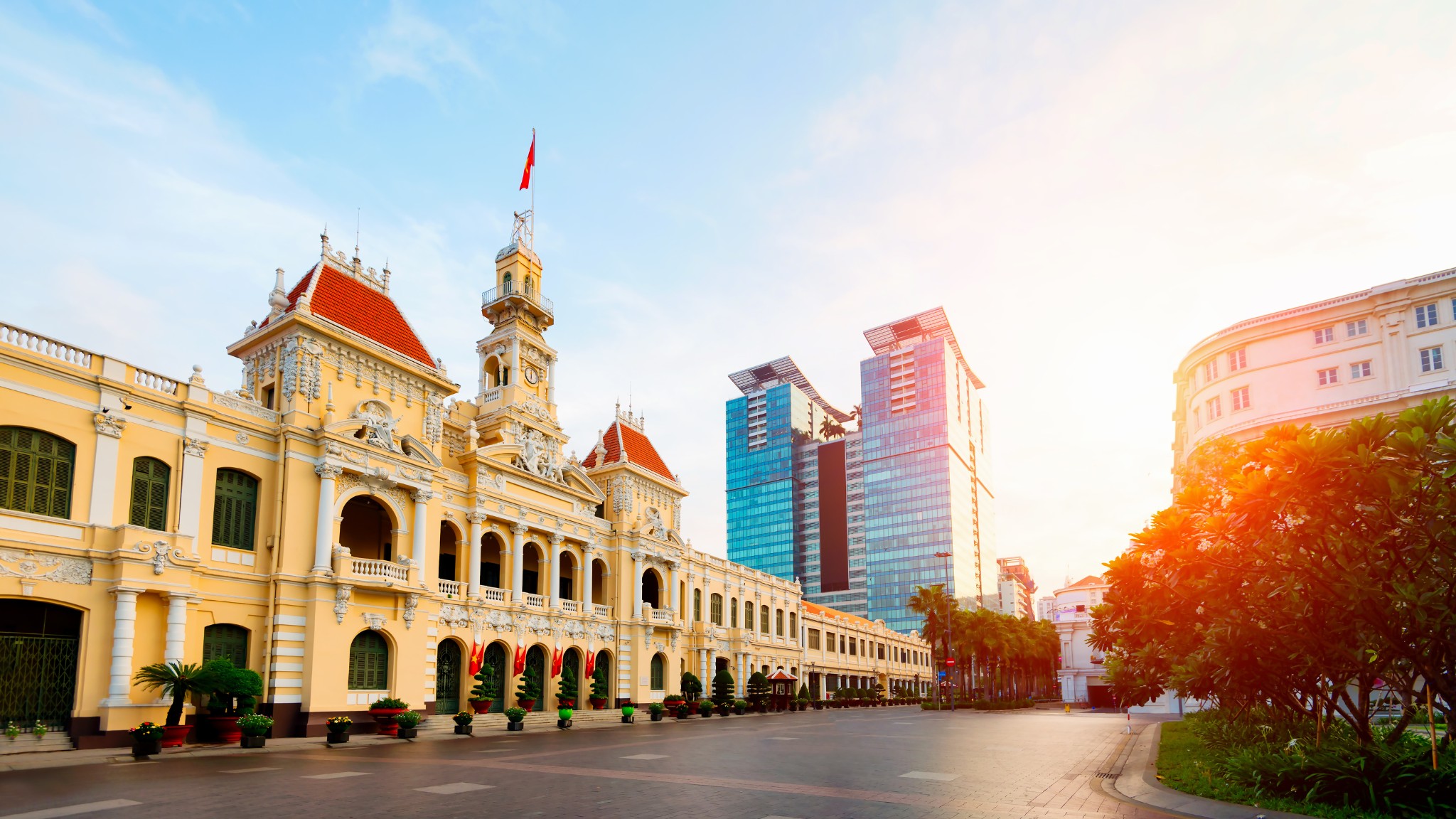 October weather in Ho Chi Minh City is pleasant with a balance of sunshine and rainfall