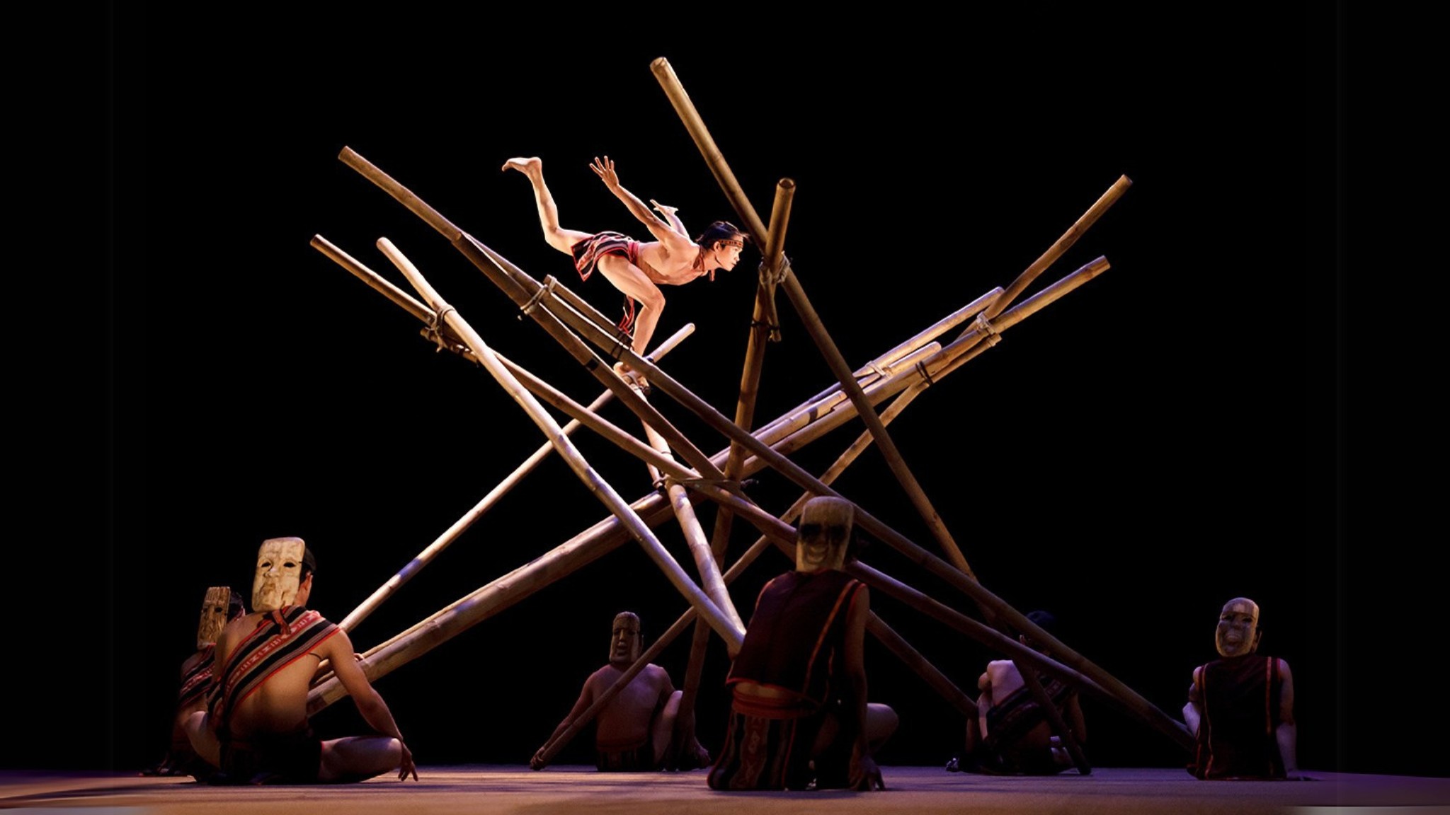 The A O Show blends circus and contemporary dance, portraying Southern Vietnamese culture and urbanization