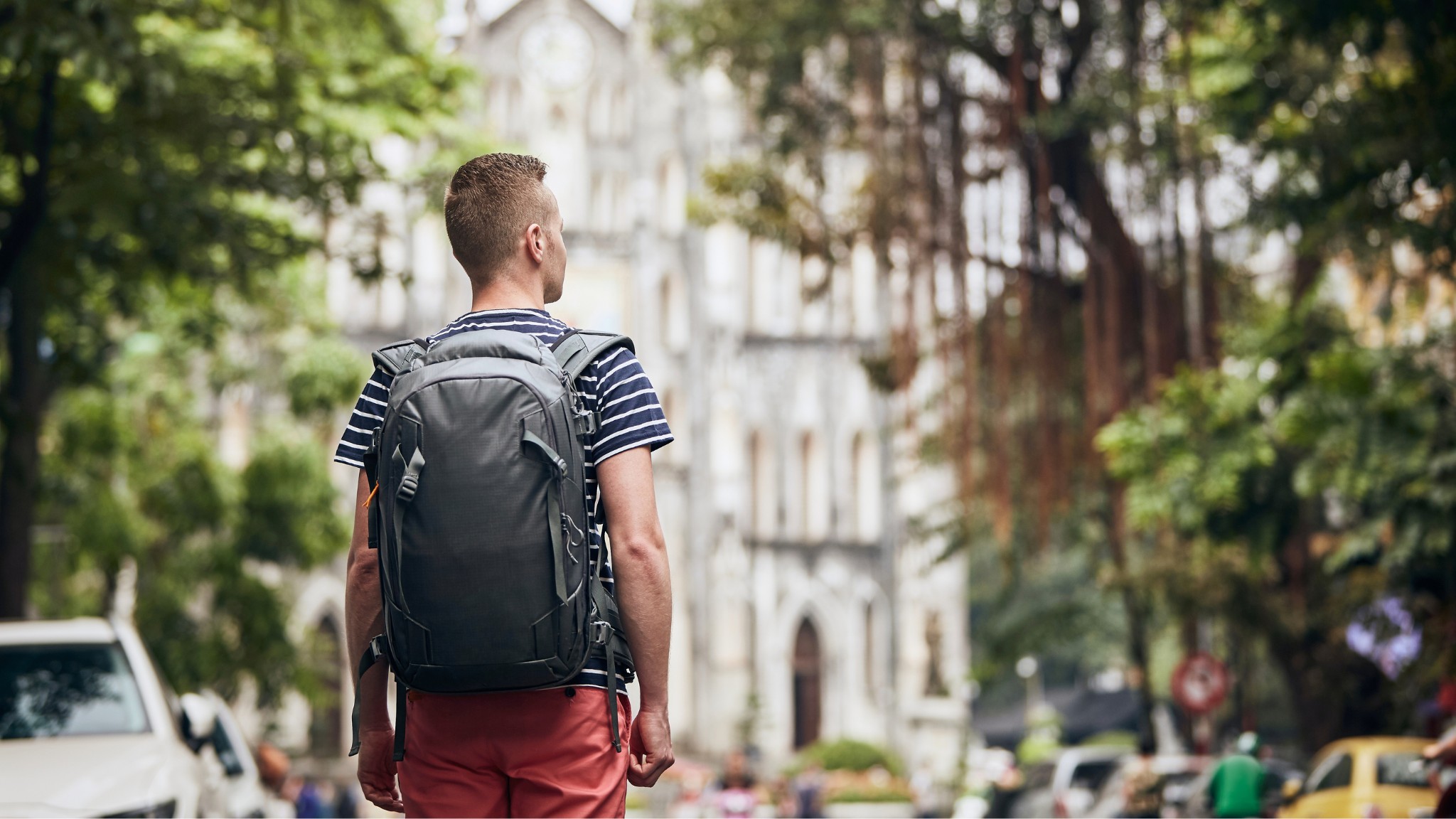 Light layers are perfect for visiting Hanoi in November